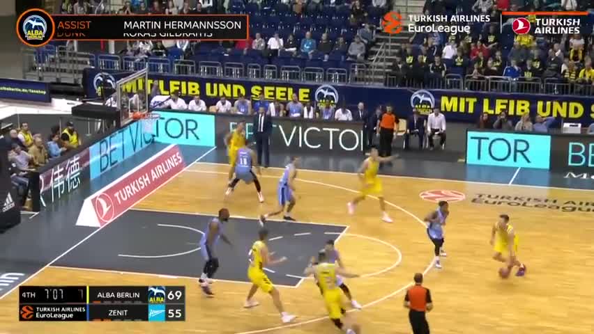 时隔27年重返世界杯正赛，苏格兰多地机场打出广告牌标语庆祝（苏格兰时隔27年再入世界杯正赛，多地机场打出广告牌标语庆祝）